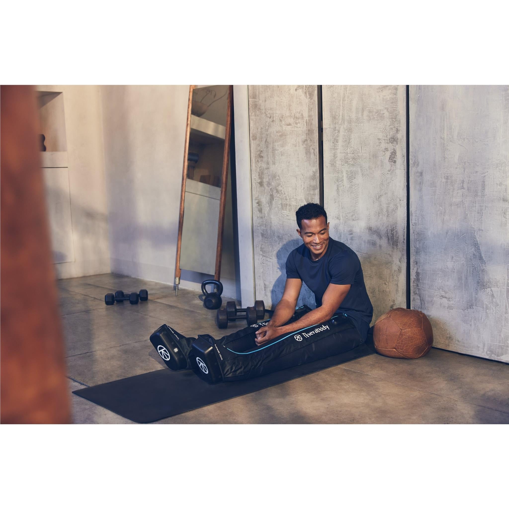 Therabody RecoveryAir JetBoots [Small]